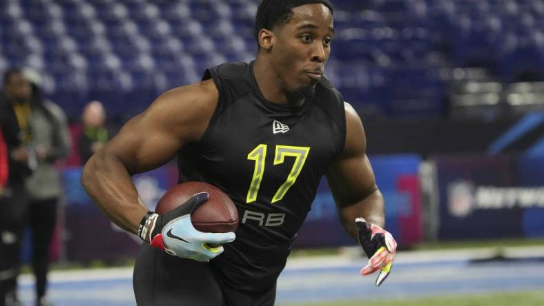 Mar 4, 2022; Indianapolis, IN, USA; Iowa State running back Breece Hall (RB17) goes through drills during the 2022 NFL Scouting Combine at Lucas Oil Stadium. Mandatory Credit: Kirby Lee-USA TODAY Sports