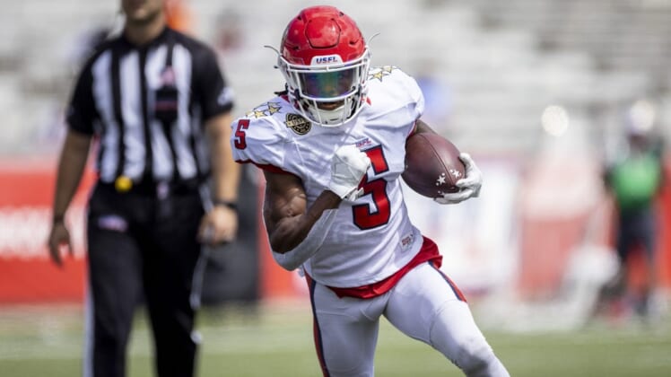 May 7, 2022; Birmingham, AL, USA; New Jersey Generals wide receiver KaVontae Turpin (5) runs the ball for a touchdown against the Pittsburgh Maulers during the first half at Protective Stadium. Mandatory Credit: Vasha Hunt-USA TODAY Sports