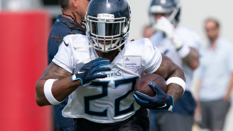 Tennessee Titans running back Derrick Henry (22) races up the field during practice at Saint Thomas Sports Park Tuesday, June 14, 2022, in Nashville, Tenn.

Nas Titans Mini Camp 032