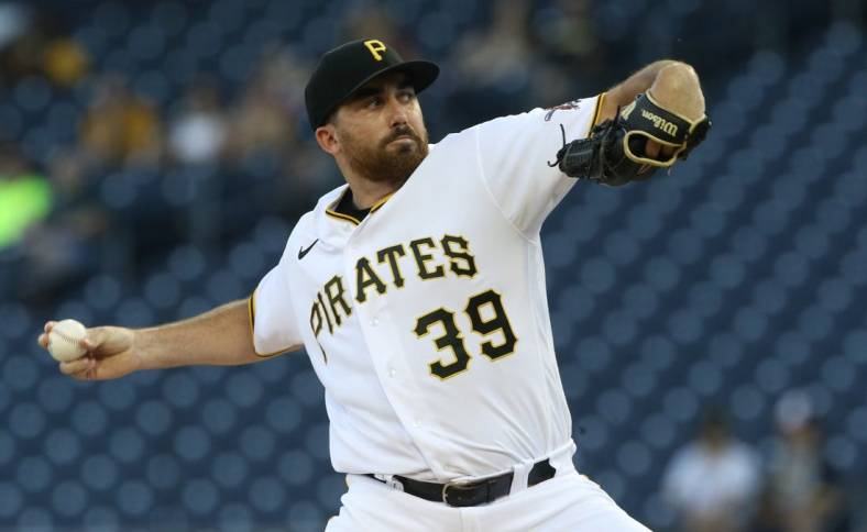 Jun 17, 2022; Pittsburgh, Pennsylvania, USA; Pittsburgh Pirates starting pitcher Zach Thompson (39) delivers a pitch against the San Francisco Giants during the first inning at PNC Park. Mandatory Credit: Charles LeClaire-USA TODAY Sports