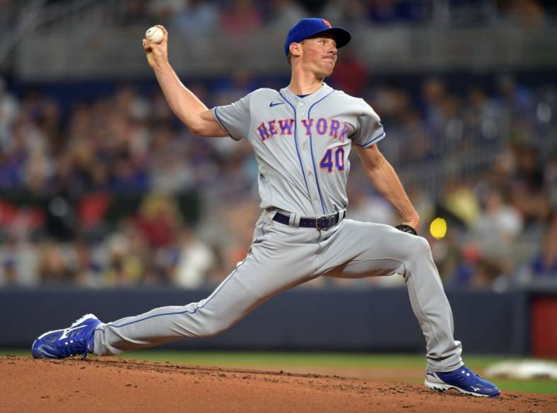 Jun 25, 2022; Miami, Florida, USA; New York Mets starting pitcher Chris Bassitt (40) throws a pitch in the second inning against the Miami Marlins at loanDepot Park. Mandatory Credit: Jim Rassol-USA TODAY Sports