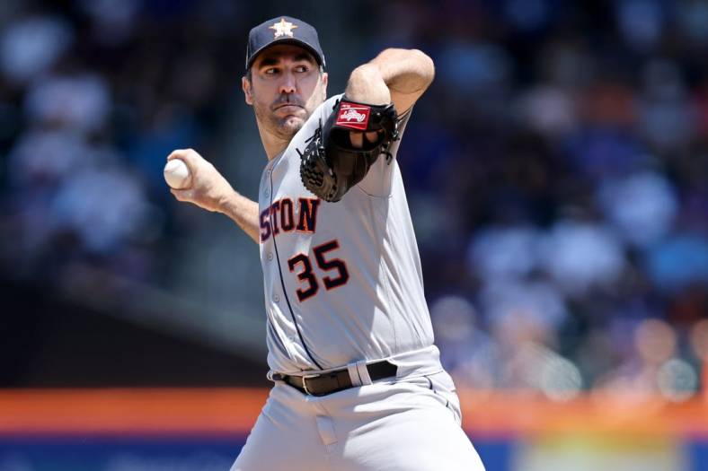 Jun 29, 2022; New York City, New York, USA; Houston Astros starting pitcher Justin Verlander (35) pitches against the New York Mets during the first inning at Citi Field. Mandatory Credit: Brad Penner-USA TODAY Sports