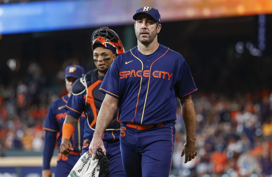 Justin Verlander wins 12th game, Astros beat A's 5-0
