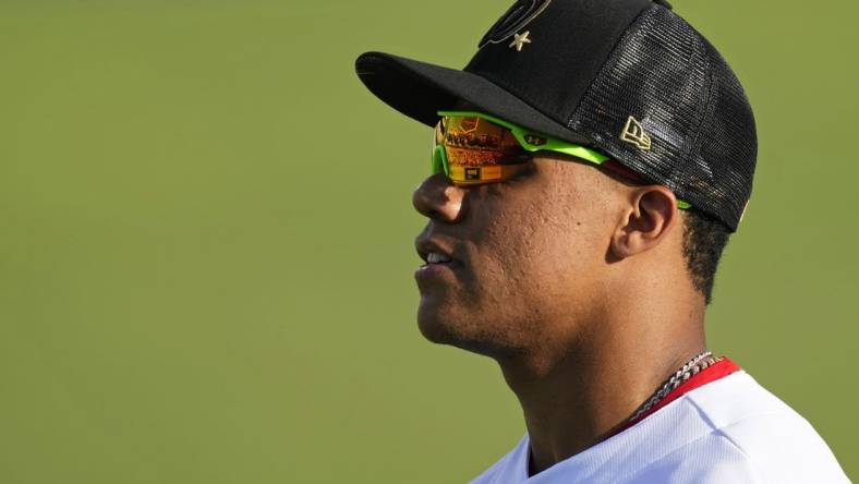 Jul 19, 2022; Los Angeles, California, USA; National League outfielder Juan Soto (22) of the Washington Nationals looks at fans in the outfield during the fourth inning of the 2022 MLB All Star Game at Dodger Stadium. Mandatory Credit: Robert Hanashiro-USA TODAY Sports