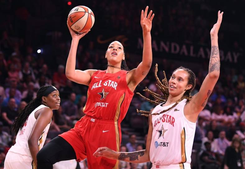 Australia's Liz Cambage leaves WNBA 'for the time being