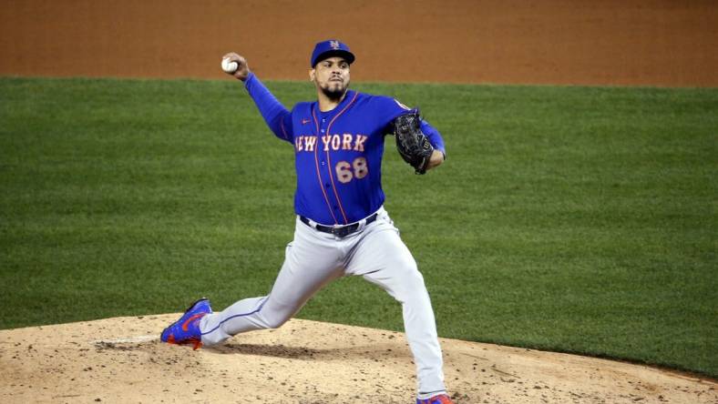 Sep 26, 2020; Washington, District of Columbia, USA; New York Mets relief pitcher Dellin Betances (68) throws the ball during the fifth inning against the Washington Nationals at Nationals Park. Mandatory Credit: Amber Searls-USA TODAY Sports