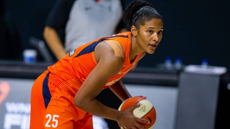 Sep 29, 2020; Bradenton, Florida, USA; Connecticut Sun forward Alyssa Thomas (25) looks to pass during game 5 of the WNBA semifinals between the Connecticut Suns and the Las Vegas Aces at IMG Academy. Mandatory Credit: Mary Holt-USA TODAY Sports