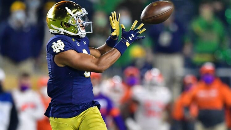 Nov 7, 2020; South Bend, Indiana, USA; Notre Dame Fighting Irish wide receiver Avery Davis (3) catches a pass in the fourth quarter against the Clemson Tigers at Notre Dame Stadium. Notre Dame defeated Clemson 47-40 in two overtimes. Mandatory Credit: Matt Cashore-USA TODAY Sports