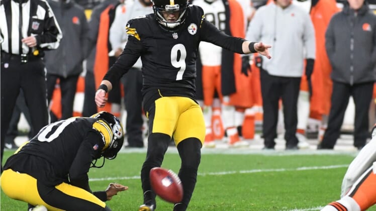 Jan 3, 2022; Pittsburgh, Pennsylvania, USA;  Pittsburgh Steelers kicker Chris Boswell (9) makes a field goasl in the third quarter against the Cleveland Browns at Heinz Field. Mandatory Credit: Philip G. Pavely-USA TODAY Sports