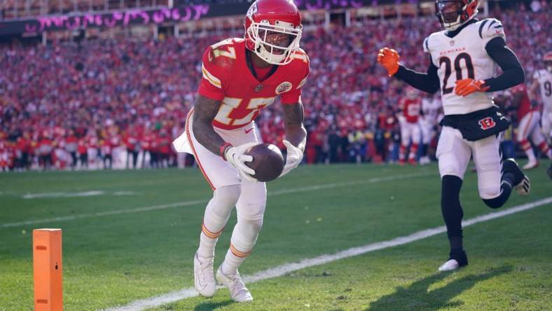 Kansas City Chiefs wide receiver Mecole Hardman (17) catches a touchdown pass in the second quarter during the AFC championship NFL football game, Sunday, Jan. 30, 2022, at GEHA Field at Arrowhead Stadium in Kansas City, Mo.

Cincinnati Bengals At Kansas City Chiefs Jan 30 Afc Championship 289