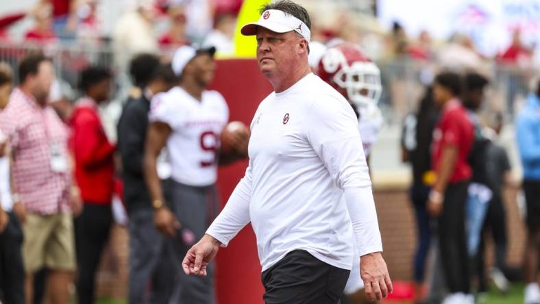 Apr 23, 2022; Norman, Oklahoma, USA;  Oklahoma Sooners receivers coach Cale Gundy during the spring game at Gaylord Family Oklahoma Memorial Stadium. Mandatory Credit: Kevin Jairaj-USA TODAY Sports