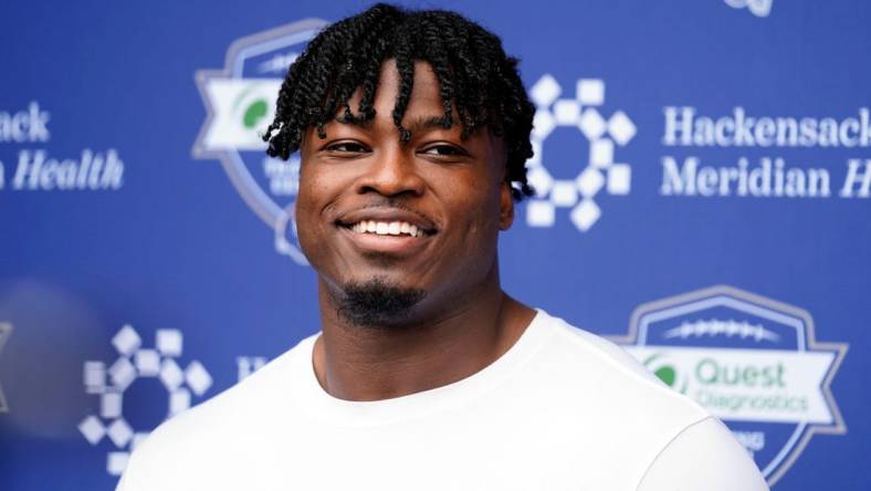 New York Giants linebacker Azeez Ojulari talks to reporters after organized team activities (OTAs) at the training center in East Rutherford on Thursday, May 19, 2022.

Nfl Ny Giants Practice