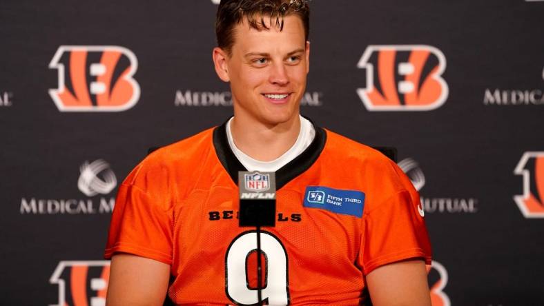 Cincinnati Bengals quarterback Joe Burrow (9) takes questions from reporters, Tuesday, May 17, 2022, at Paul Brown Stadium in Cincinnati.

Cincinnati Bengals Practice May 17 0068