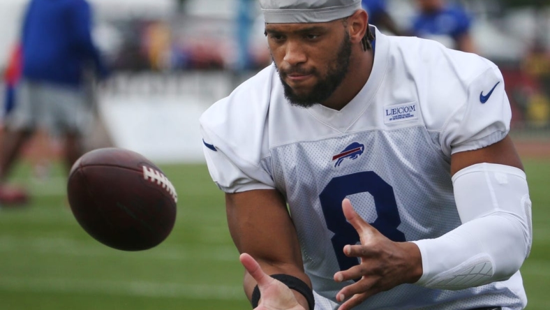 Ex-Bills tight end O.J. Howard visits Bengals