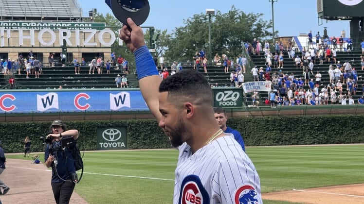 Jul 26, 2022; Chicago, Illinois, USA; Chicago Cubs catcher Willson Contreras (40) tips his cap to the fans after the game against the Pittsburgh Pirates at Wrigley Field. Mandatory Credit: David Banks-USA TODAY Sports