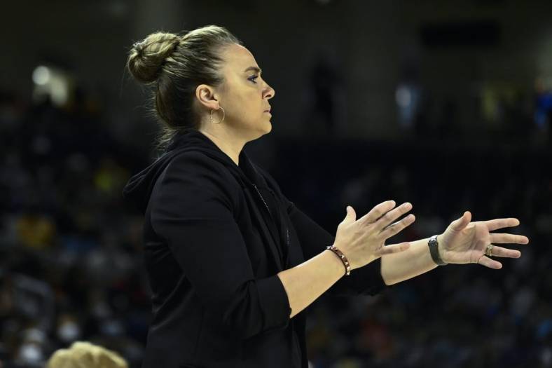 Jul 26, 2022; Chicago, IL, USA;  Las Vegas Aces head coach Becky Hammon directs the team during the first half of the Commissioners Cup-Championships against the Chicago Sky at Wintrust Arena. Mandatory Credit: Matt Marton-USA TODAY Sports