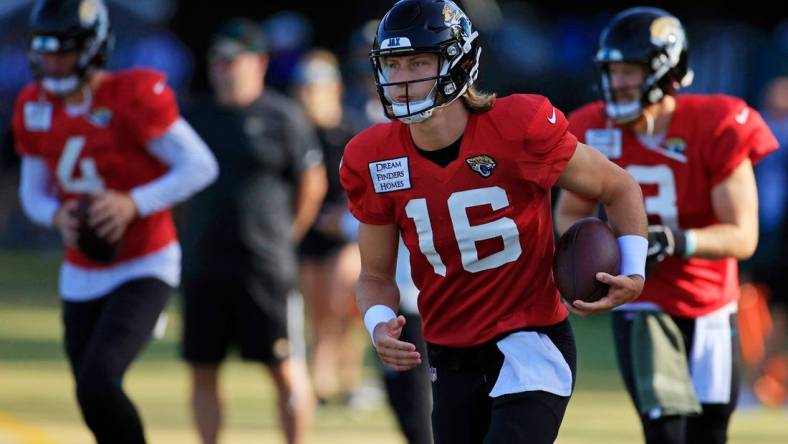 Jacksonville Jaguars quarterback Trevor Lawrence (16) works out during day 7 of the Jaguars Training Camp Sunday, July 31, 2022 at the Knight Sports Complex at Episcopal School of Jacksonville. Today marked the first practice in full pads.

Jki Jagstrainingcampday7 30