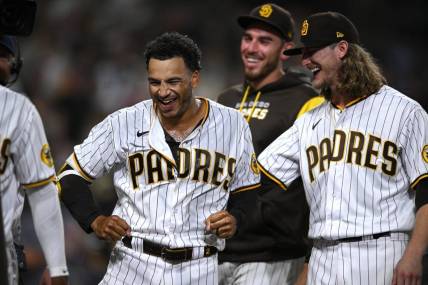 Padres' Grisham walks it off vs Pirates, his 2nd of career