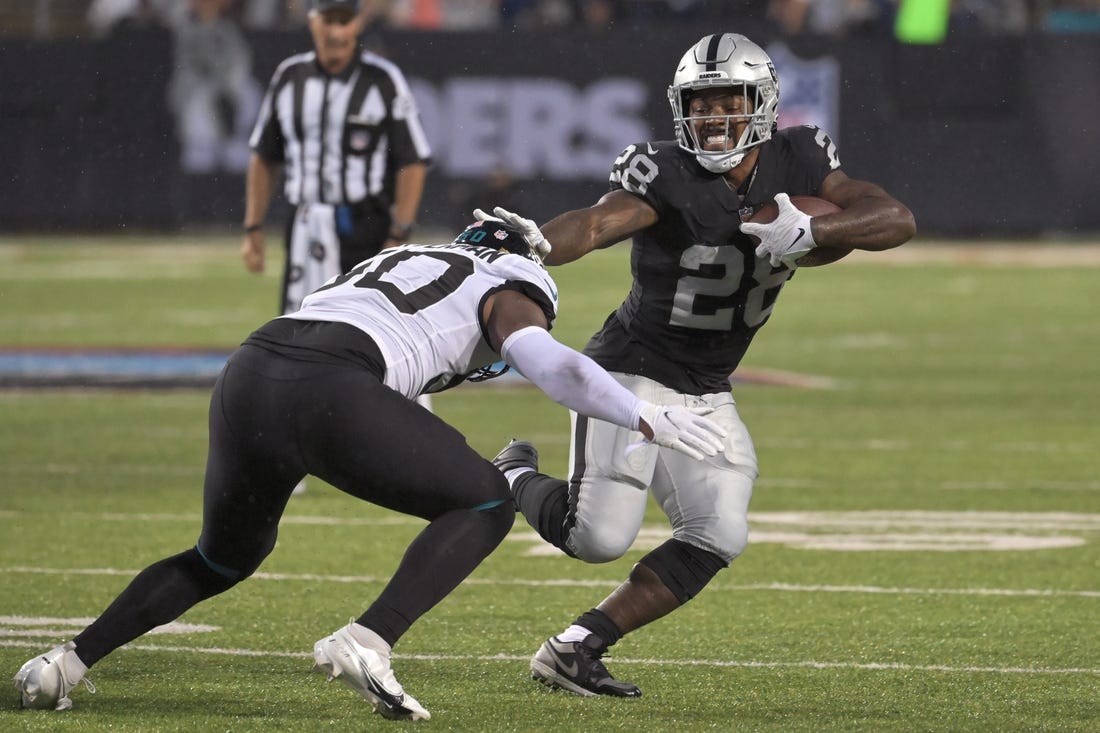 Raiders RB Josh Jacobs plays 11 snaps during the Hall of Fame game