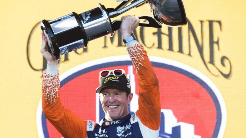 Chip Ganassi Racing driver Scott Dixon (9) of New Zealand celebrates winning the Music City Grand Prix in Nashville, Tenn., Sunday, Aug. 7, 2022.

Sa51448