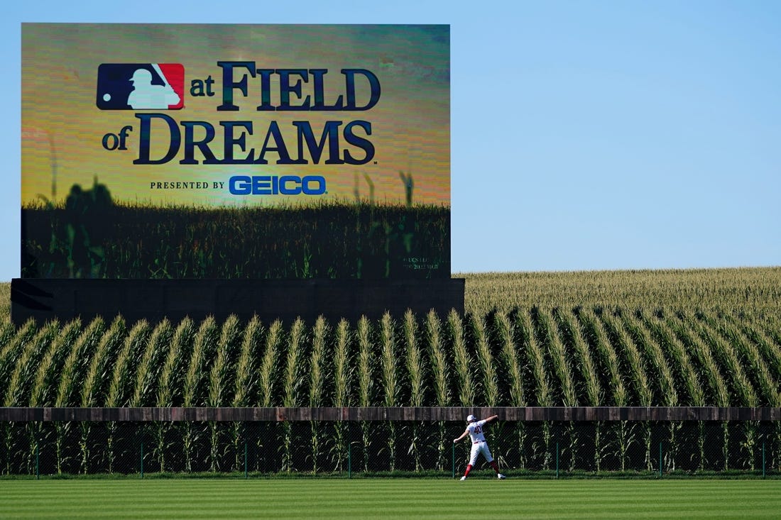 Cincinnati Reds starting pitcher Nick Lodolo (40) warms up in left field prior to the baseball game against the Chicago Cubs, Thursday, Aug. 11, 2022, at the MLB Field of Dreams stadium in Dyersville, Iowa.

Mlb Field Of Dreams Game Cincinnati Reds At Chicago Cubs Aug 11 5629