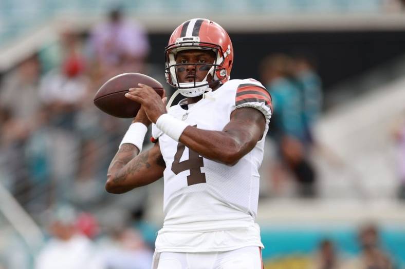 Cleveland Browns quarterback Deshaun Watson #4 warms up before a preseason NFL scrimmage game Friday, Aug. 12, 2022 at TIAA Bank Field in Jacksonville. [Corey Perrine/Florida Times-Union]Jacksonville Jaguars 2022 Cleveland Browns First Home Pre Season Scrimmage Second Scrimmage
