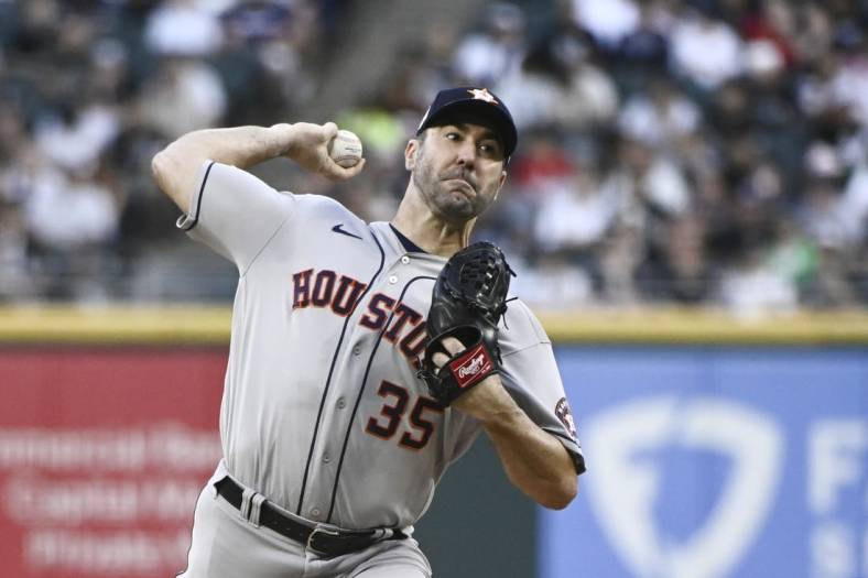 Aug 16, 2022; Chicago, Illinois, USA; Houston Astros starting pitcher Justin Verlander (35) delivers against the Chicago White Sox during the first inning at Guaranteed Rate Field. Mandatory Credit: Matt Marton-USA TODAY Sports