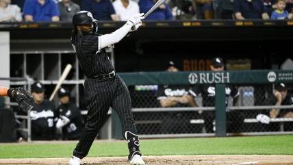 Hanging on for playoff, White Sox seek surge vs. Royals