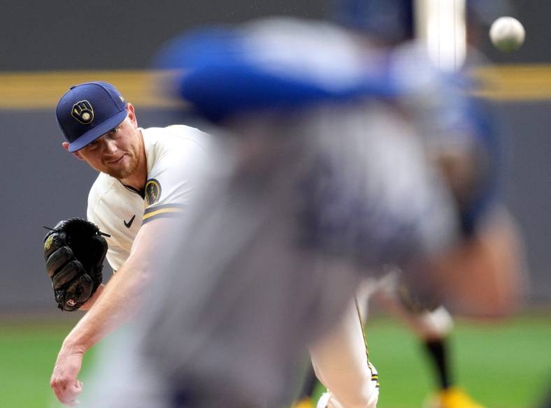 Milwaukee Brewers starting pitcher Eric Lauer (52) throws  during the first inning of their game against the Los Angeles Dodgers Wednesday, August 17, 2022 at American Family Field in Milwaukee, Wis.

Brewers17 1