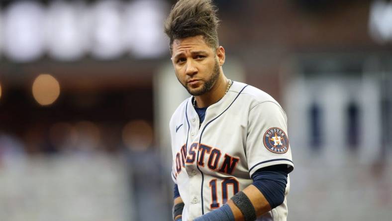 Aug 19, 2022; Atlanta, Georgia, USA; Houston Astros first baseman Yuli Gurriel (10) in action against the Atlanta Braves in the first inning at Truist Park. Mandatory Credit: Brett Davis-USA TODAY Sports