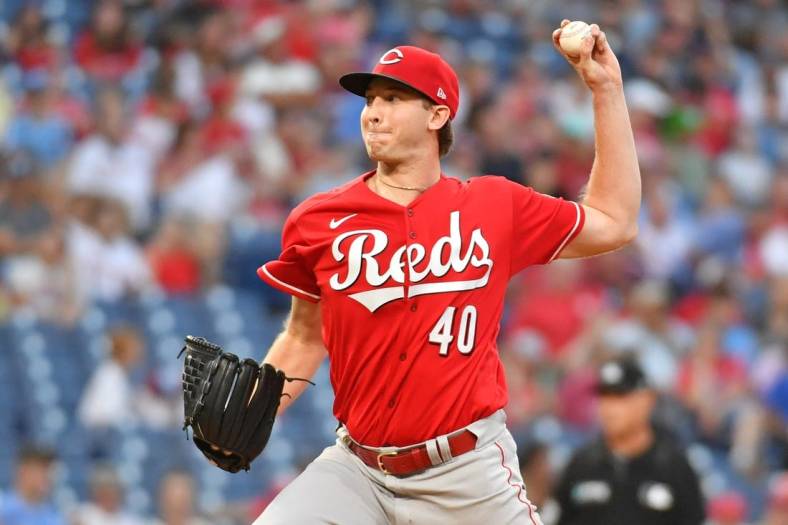 Aug 23, 2022; Philadelphia, Pennsylvania, USA; Cincinnati Reds starting pitcher Nick Lodolo (40) throws a pitch against the Philadelphia Phillies during the first inning at Citizens Bank Park. Mandatory Credit: Eric Hartline-USA TODAY Sports