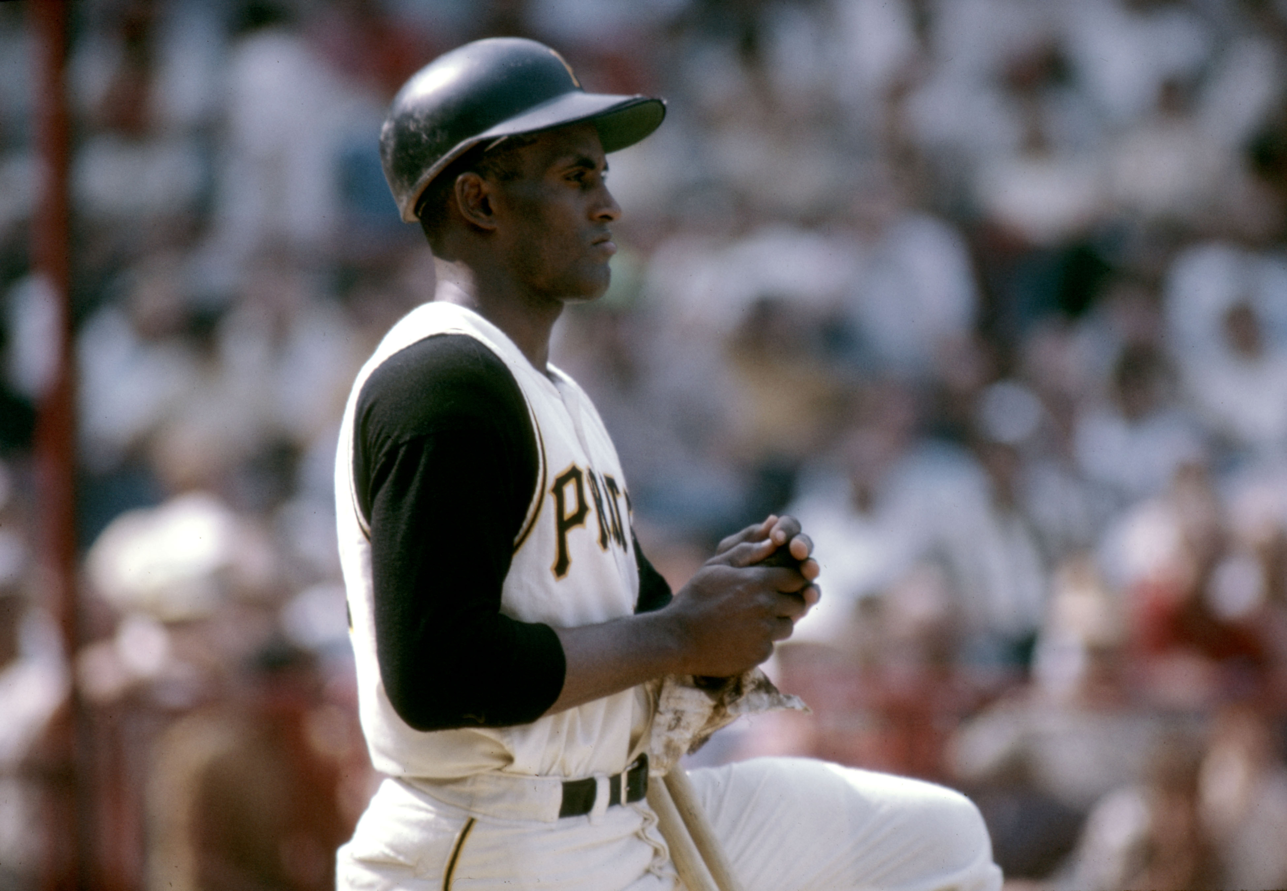 Roberto Clemente by Mlb Photos