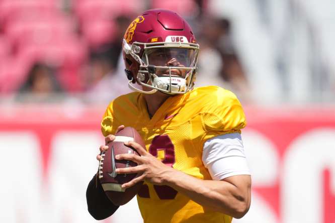 QB Caleb Williams, USC Trojans aim to meet high expectations in 2022