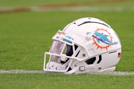 Miami Dolphins discussing trades for two of their players
