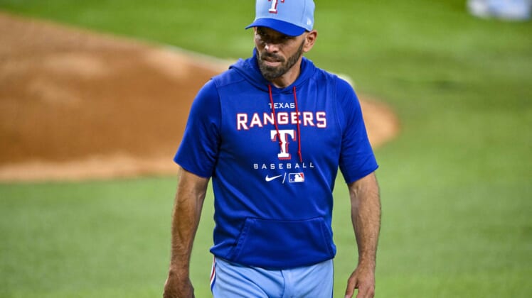 texas rangers fire chris woodward