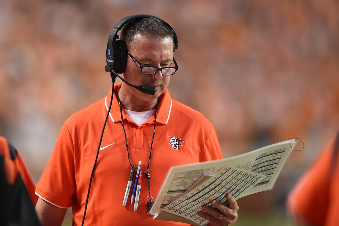 Bowling Green Head Coach Scot Loeffler during the NCAA college football game between the Tennessee Volunteers and Bowling Green Falcons in Knoxville, Tenn. on Thursday, September 2, 2021.

Ut Bowling Green