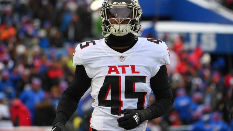 Jan 2, 2022; Orchard Park, New York, USA; Atlanta Falcons inside linebacker Deion Jones (45) prior to the game against the Buffalo Bills at Highmark Stadium. Mandatory Credit: Rich Barnes-USA TODAY Sports