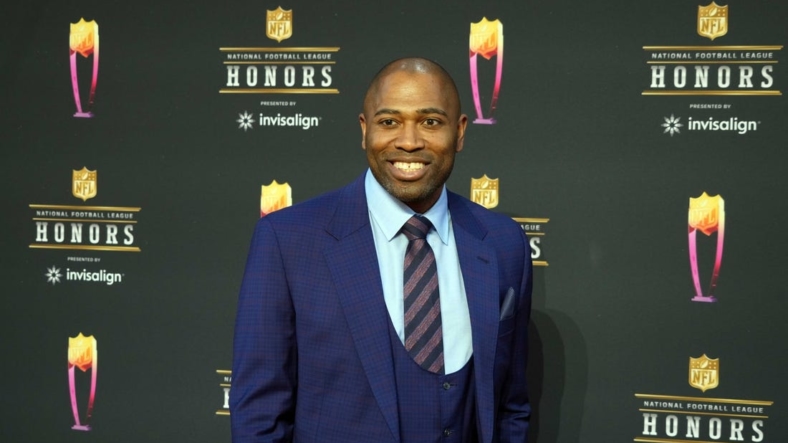 Feb 10, 2022; Los Angeles, CA, USA; Shaun Alexander appears on the red carpet prior to the NFL Honors awards presentation at YouTube Theater. Mandatory Credit: Kirby Lee-USA TODAY Sports