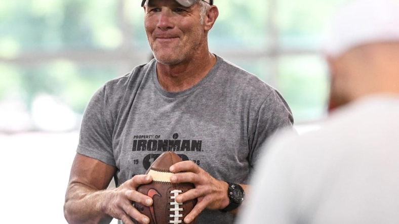 The Mississippi Department of Human Services on Monday sued retired NFL quarterback Brett Favre along with several other people and businesses to try to recover millions of misspent welfare dollars that were intended to help some of the poorest people in the U.S.Xxx 0807 Clemson Practice 28 Jpg S Bbc Usa Sc