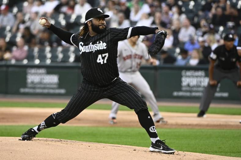 Aug 15, 2022; Chicago, Illinois, USA;  Chicago White Sox starting pitcher Johnny Cueto (47) delivers against the Houston Astros during the first inning at Guaranteed Rate Field. Mandatory Credit: Matt Marton-USA TODAY Sports