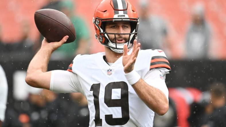 Aug 21, 2022; Cleveland, Ohio, USA; Cleveland Browns quarterback Josh Rosen (19) warms up before the game between the Cleveland Browns and the Philadelphia Eagles at FirstEnergy Stadium. Mandatory Credit: Ken Blaze-USA TODAY Sports