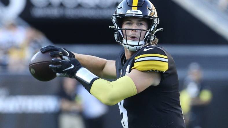 Aug 28, 2022; Pittsburgh, Pennsylvania, USA;  Pittsburgh Steelers quarterback Kenny Pickett (8) passes the ball against the Detroit Lions during the third quarter at Acrisure Stadium. Mandatory Credit: Charles LeClaire-USA TODAY Sports