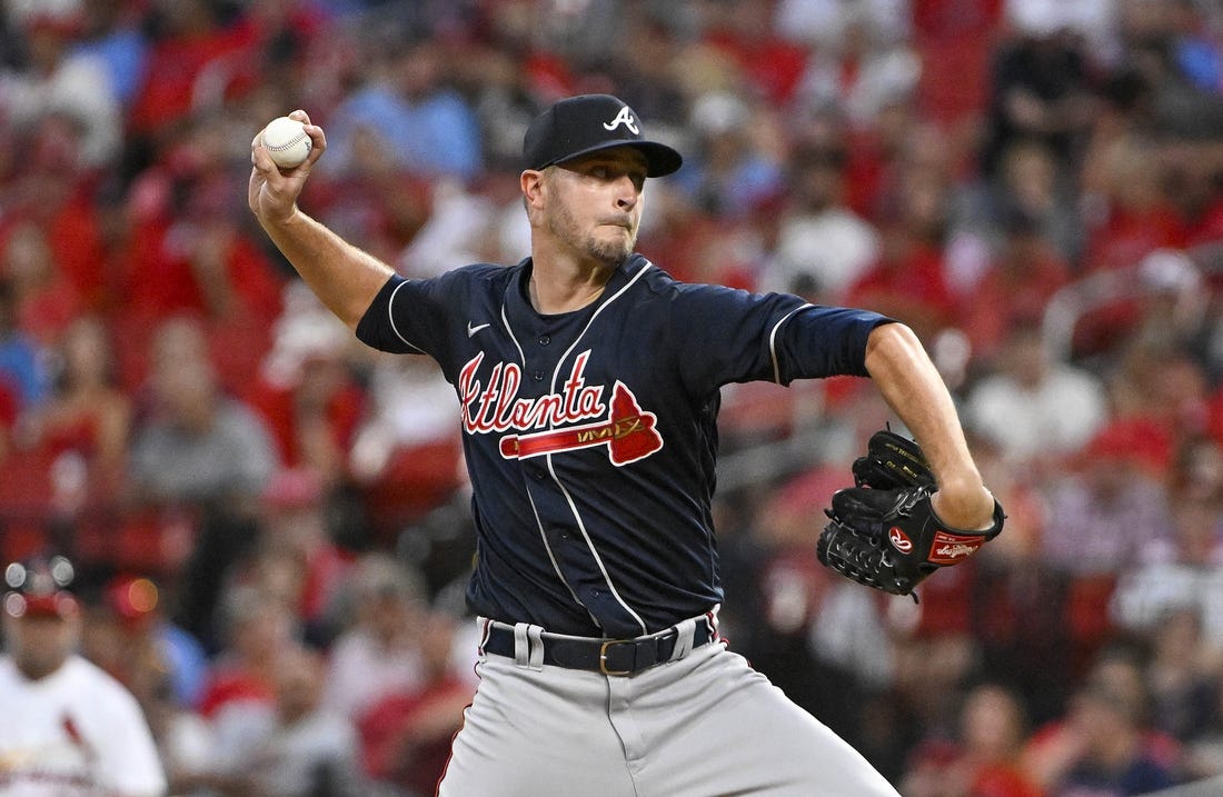 Aug 28, 2022; St. Louis, Missouri, USA;  Atlanta Braves starting pitcher Jake Odorizzi (12) pitches against the St. Louis Cardinals during the first inning at Busch Stadium. Mandatory Credit: Jeff Curry-USA TODAY Sports