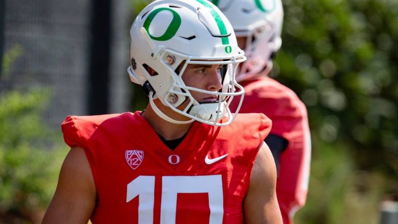 Oregon quarterback Bo Nix works out during practice on Aug. 19, 2022, in Eugene, Ore.

Syndication The Register Guard