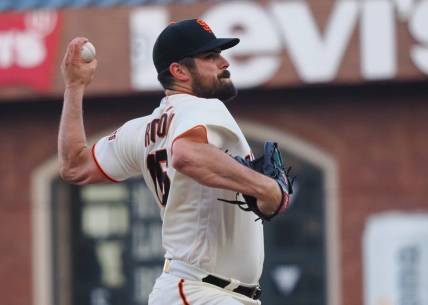 Giants turn to Carlos Rodon to stay hot, sweep Phillies