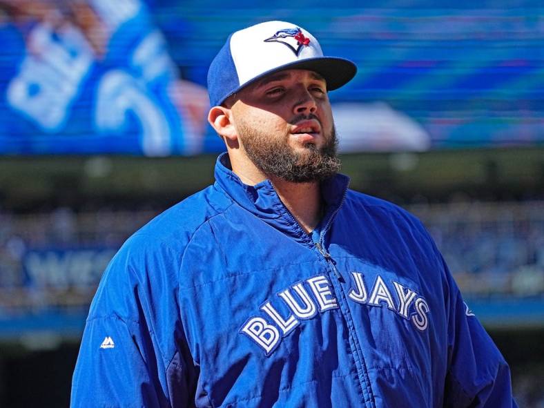 Aug 27, 2022; Toronto, Ontario, CAN; Toronto Blue Jays starting pitcher Alek Manoah (6) walks onto the field before the start of the first inning against the Los Angeles Angels at Rogers Centre. Mandatory Credit: John E. Sokolowski-USA TODAY Sports