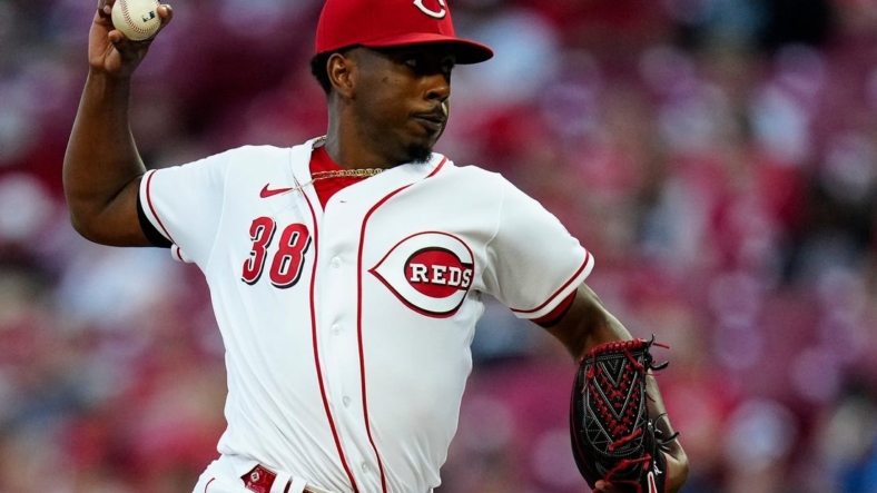 Cincinnati Reds starting pitcher Justin Dunn (38) throws a pitch in the fourth inning of the MLB National League game between the Cincinnati Reds and the St. Louis Cardinals at Great American Ball Park in downtown Cincinnati on Tuesday, Aug. 30, 2022.St Louis Cardinals At Cincinnati Reds