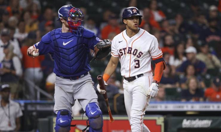 Astros beat Rangers on walk-off wild pitch in extras