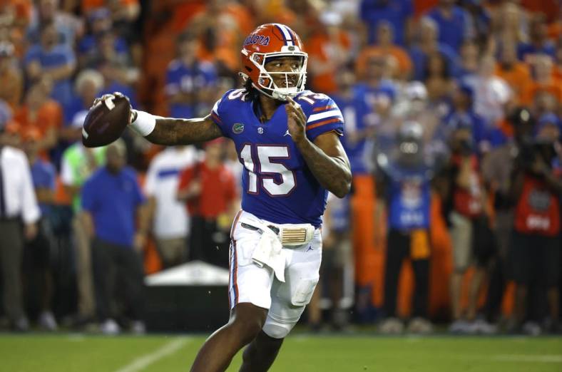 Sep 10, 2022; Gainesville, Florida, USA; Florida Gators quarterback Anthony Richardson (15) throws the ball against the Kentucky Wildcats during the second half at Ben Hill Griffin Stadium. Mandatory Credit: Kim Klement-USA TODAY Sports