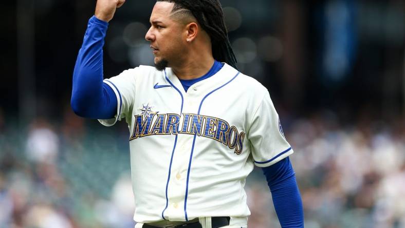 Sep 14, 2022; Seattle, Washington, USA;  Seattle Mariners starting pitcher Luis Castillo (21) reacts after a pitch against the San Diego Padres during the second inning at T-Mobile Park. Mandatory Credit: Lindsey Wasson-USA TODAY Sports